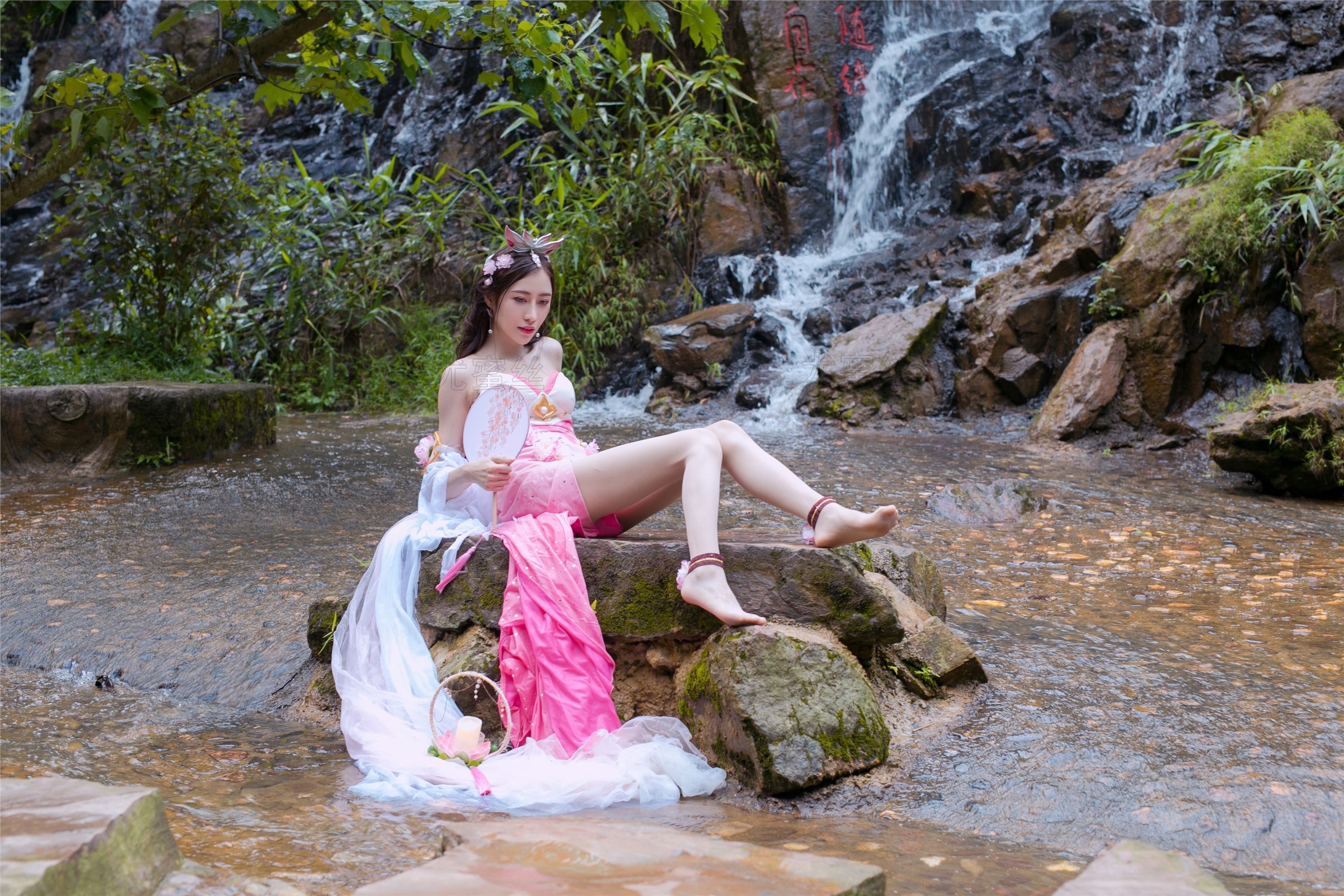 尤蜜丝 穿搭写真 NO.031